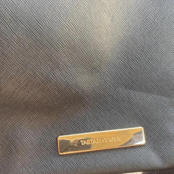 Tartan & Twine black Vegan Saffiano Leather gold  zipper Clutch - Picture 3 of 5